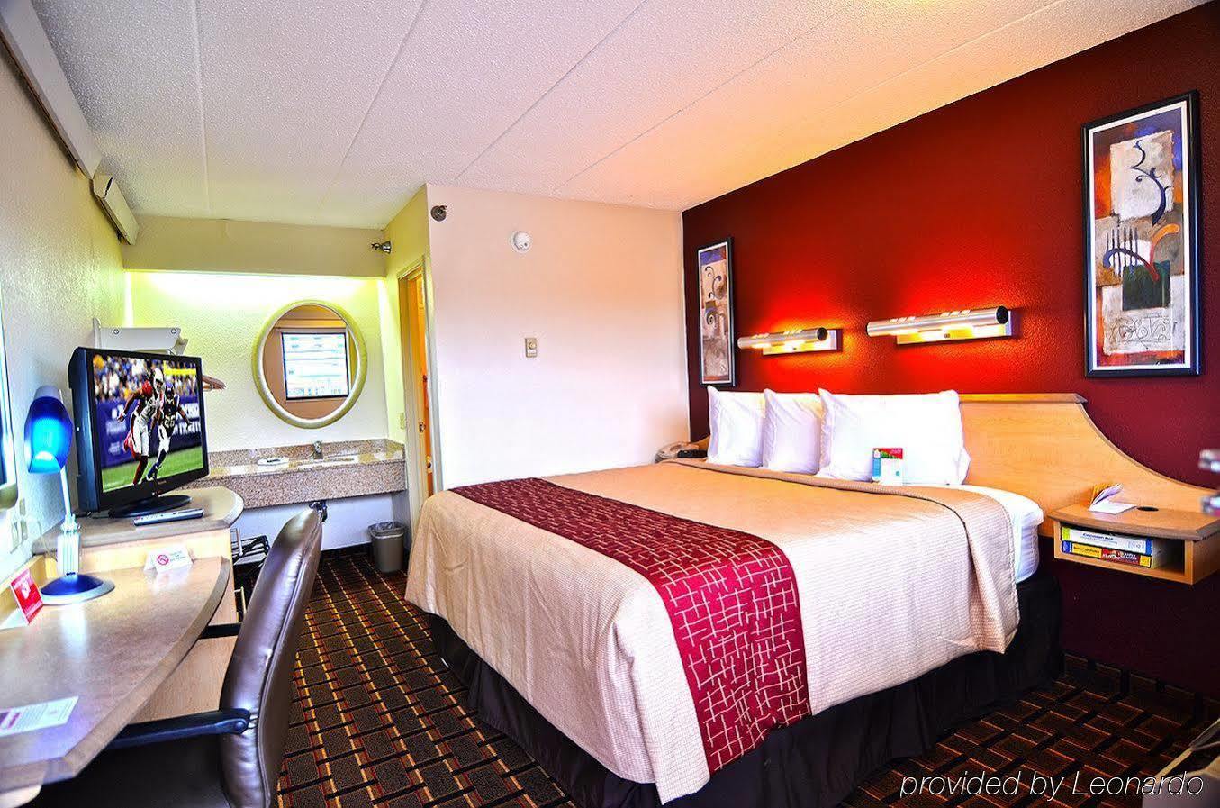 Red Roof Inn Cincinnati Northeast - Blue Ash Exteriér fotografie